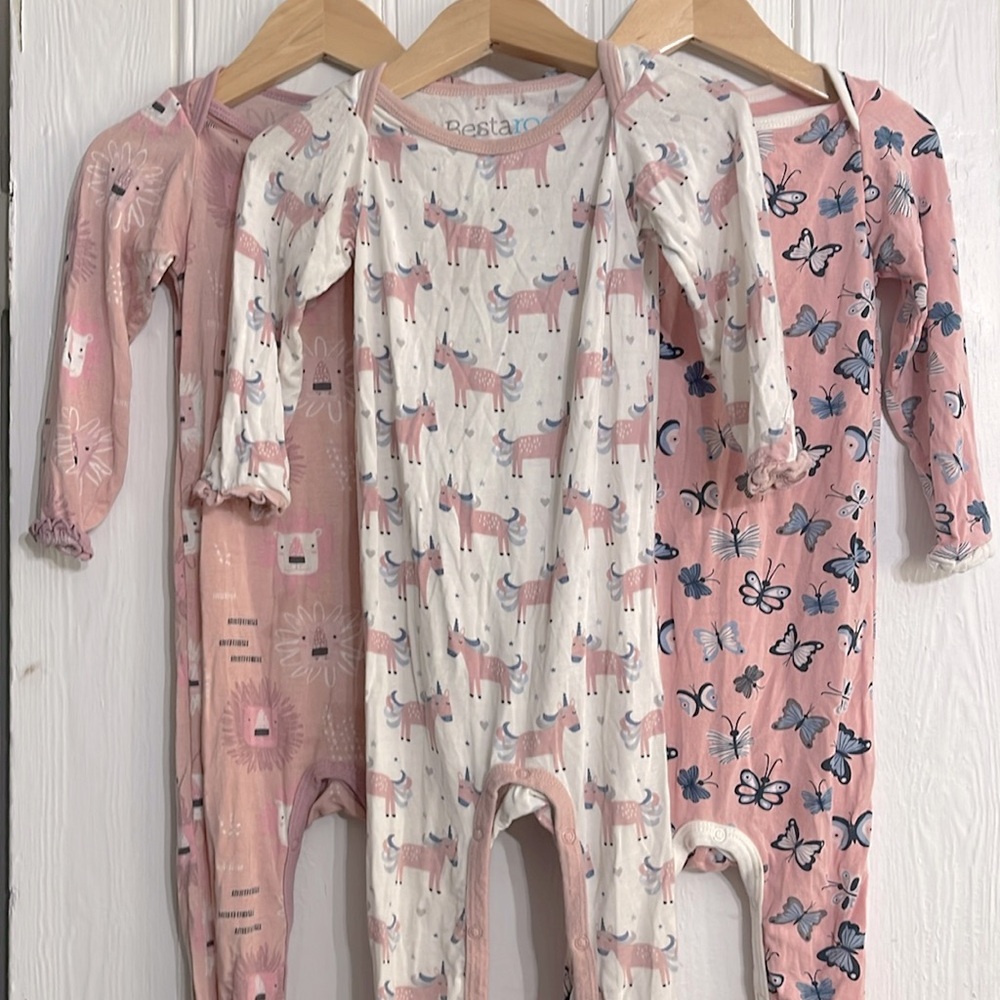 BESTAROO EUC Girls Pink Bamboo Pajamas Longall Bundle of 3